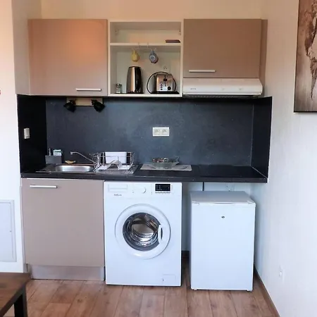 Studio For 2 At The Calm In Apartman Fréjus