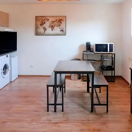 Studio For 2 At The Calm In Apartman *
